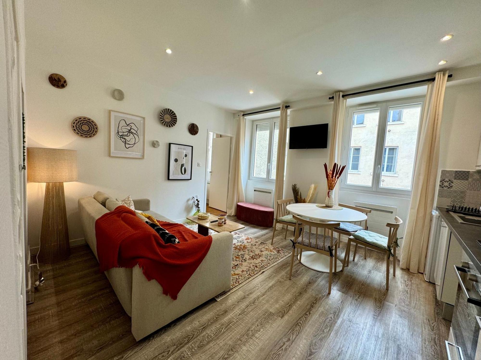 Suite Tango Lyon Extérieur photo